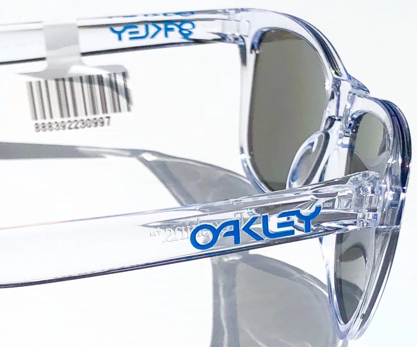 Oakley Frogskins Clear Polished Crystal Frame PRIZM Sapphire Blue Lens Sunglass 9013-D0