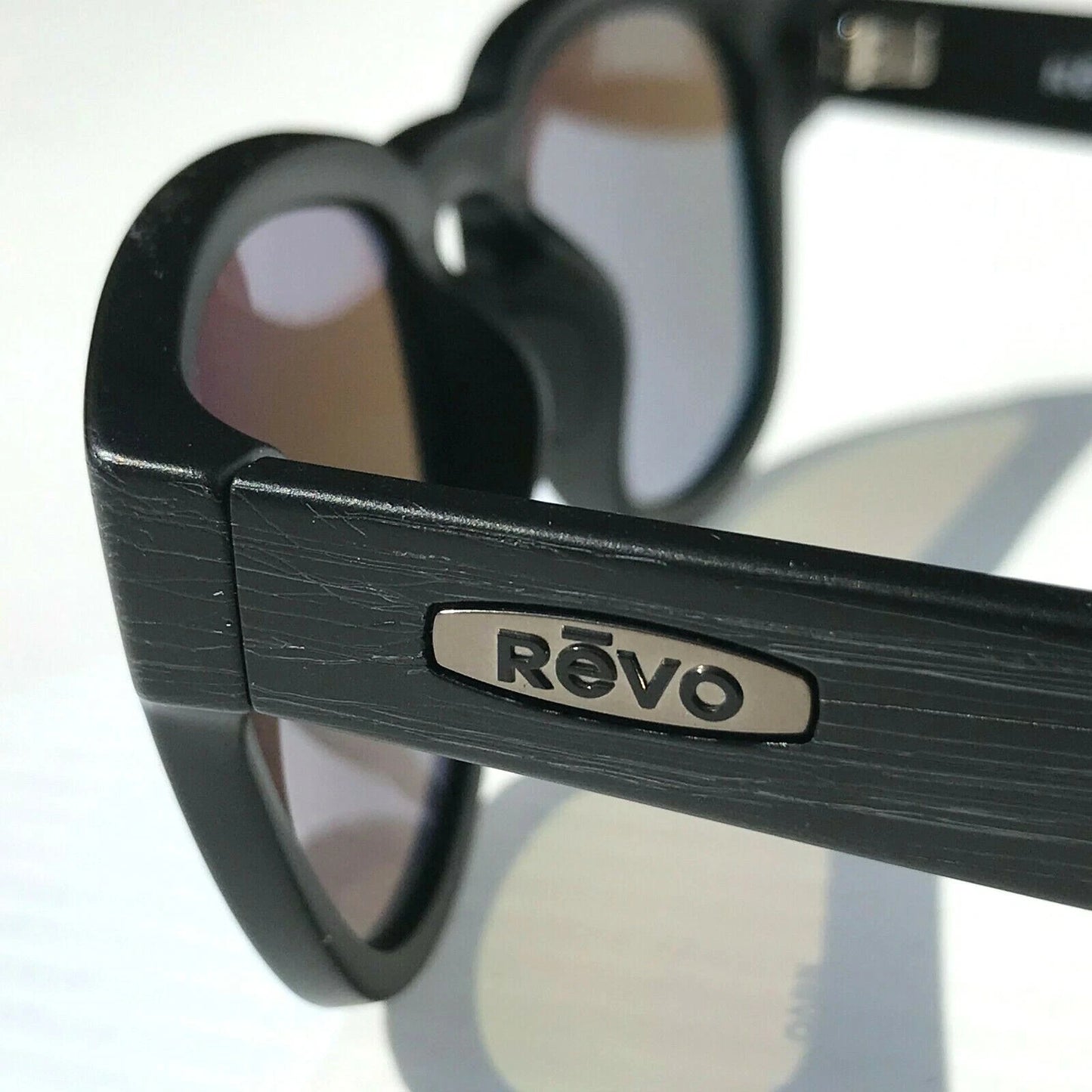 REVO ZINGER Black Scratch POLARIZED Graphite Gray Lens Sunglass RE 1054 01 GY