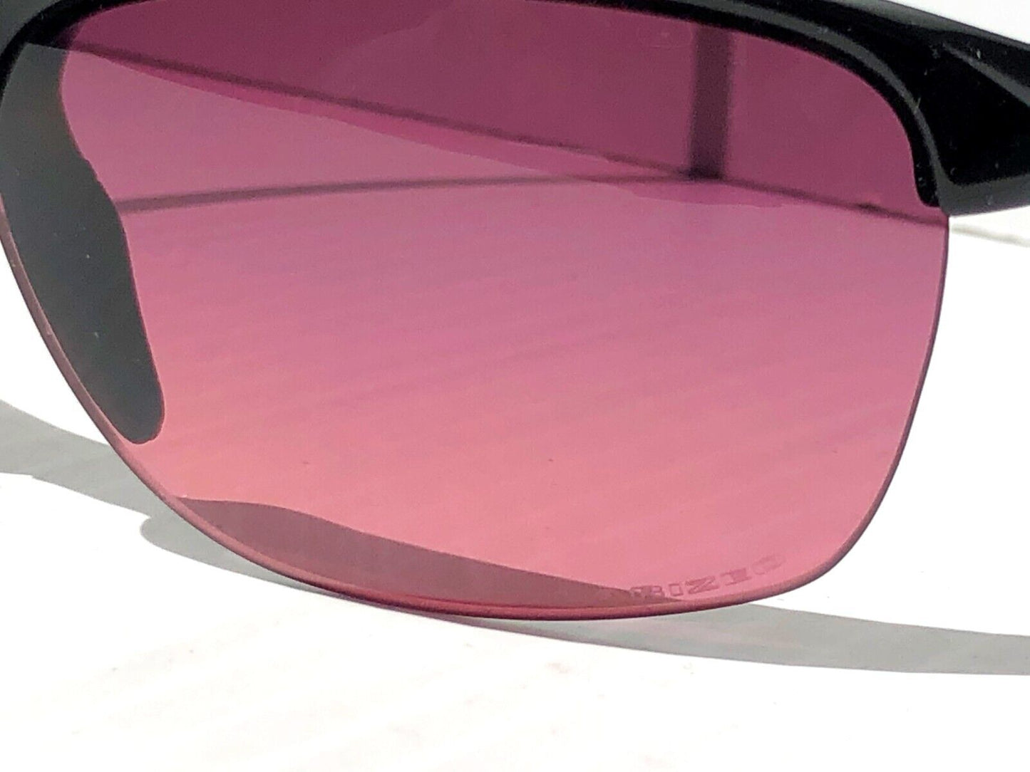 Oakley UNSTOPPABLE BREAST CANCER Polarized Rose Gradient Sunglass oo9191-10