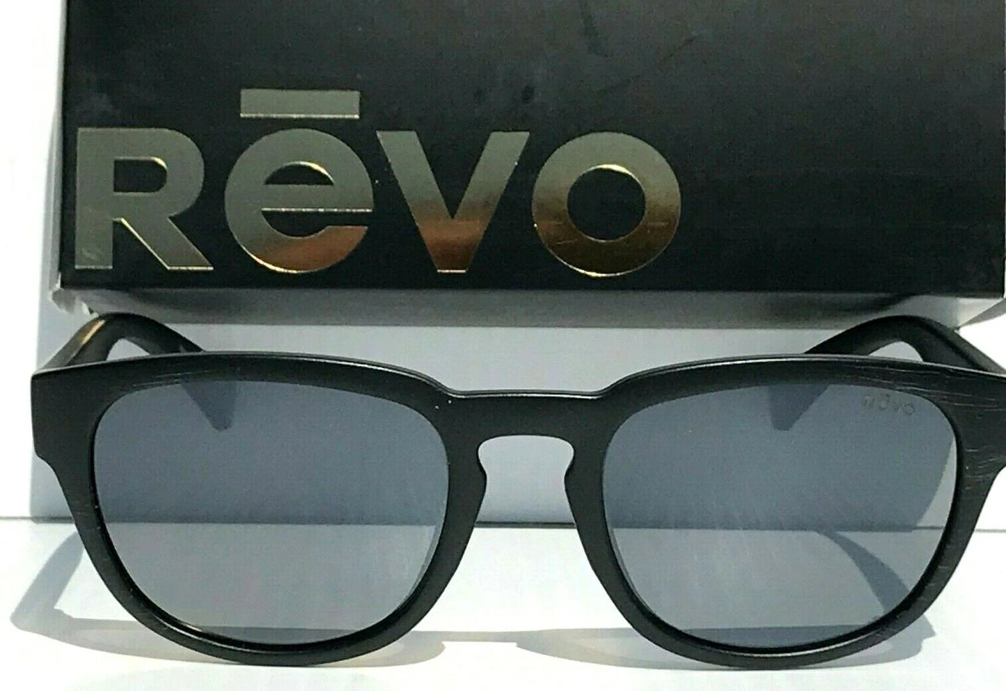 REVO ZINGER Black Scratch POLARIZED Graphite Gray Lens Sunglass RE 1054 01 GY