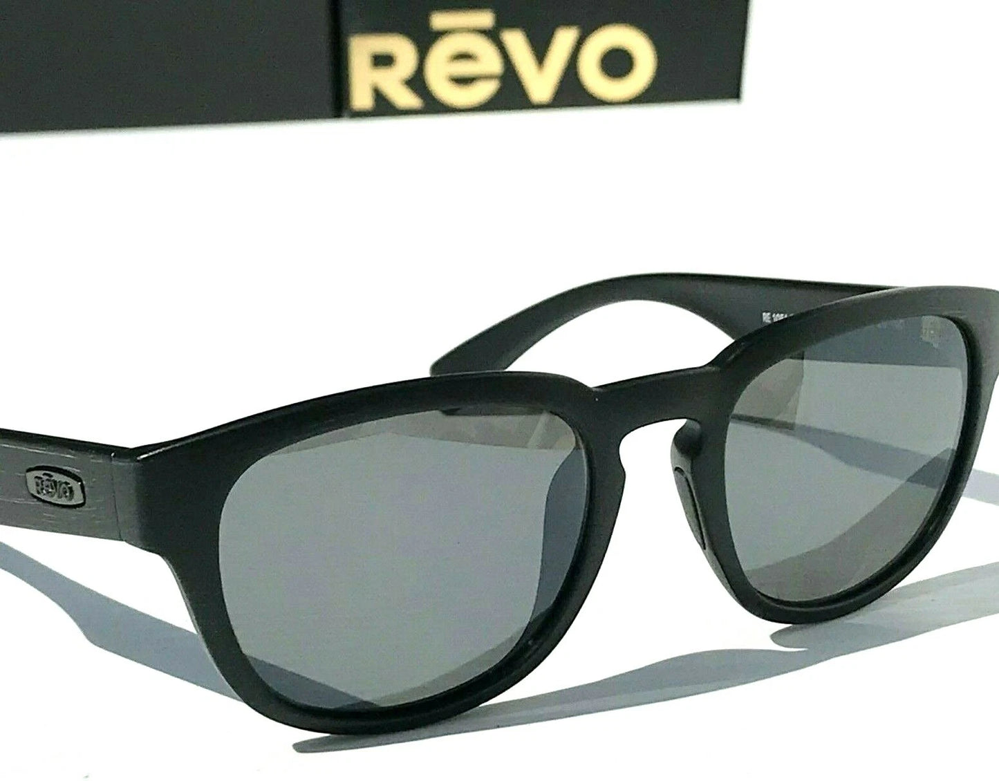 REVO ZINGER Black Scratch POLARIZED Graphite Gray Lens Sunglass RE 1054 01 GY