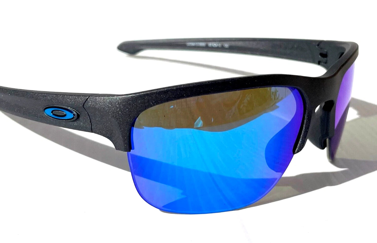 Oakley SLIVER EDGE Steel Grey Frame POLARIZED Sapphire Blue lens Sunglass oo9413-06